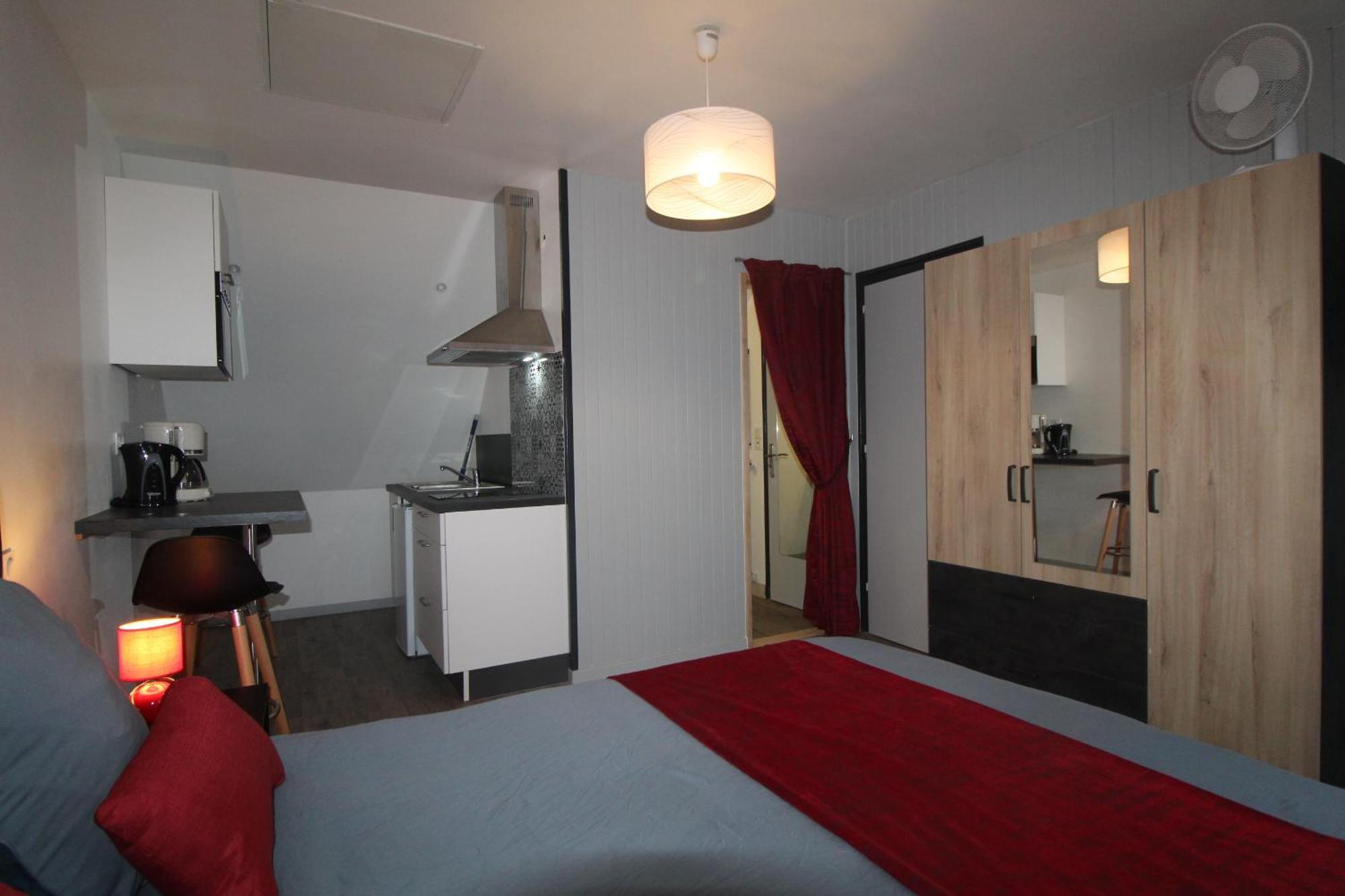 Studio Ouest Cuisine Prive Proche Centre Ville Loudéac Dış mekan fotoğraf